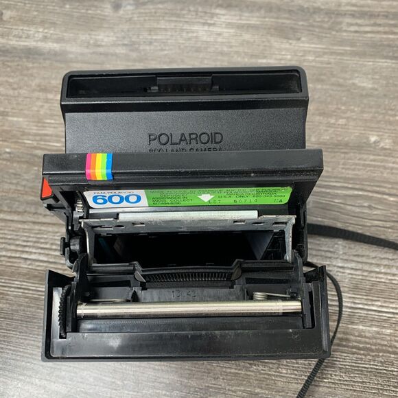 Vintage Polaroid One Step 600 Flash Camera Rainbow Stripe Untested - Picture 13 of 13